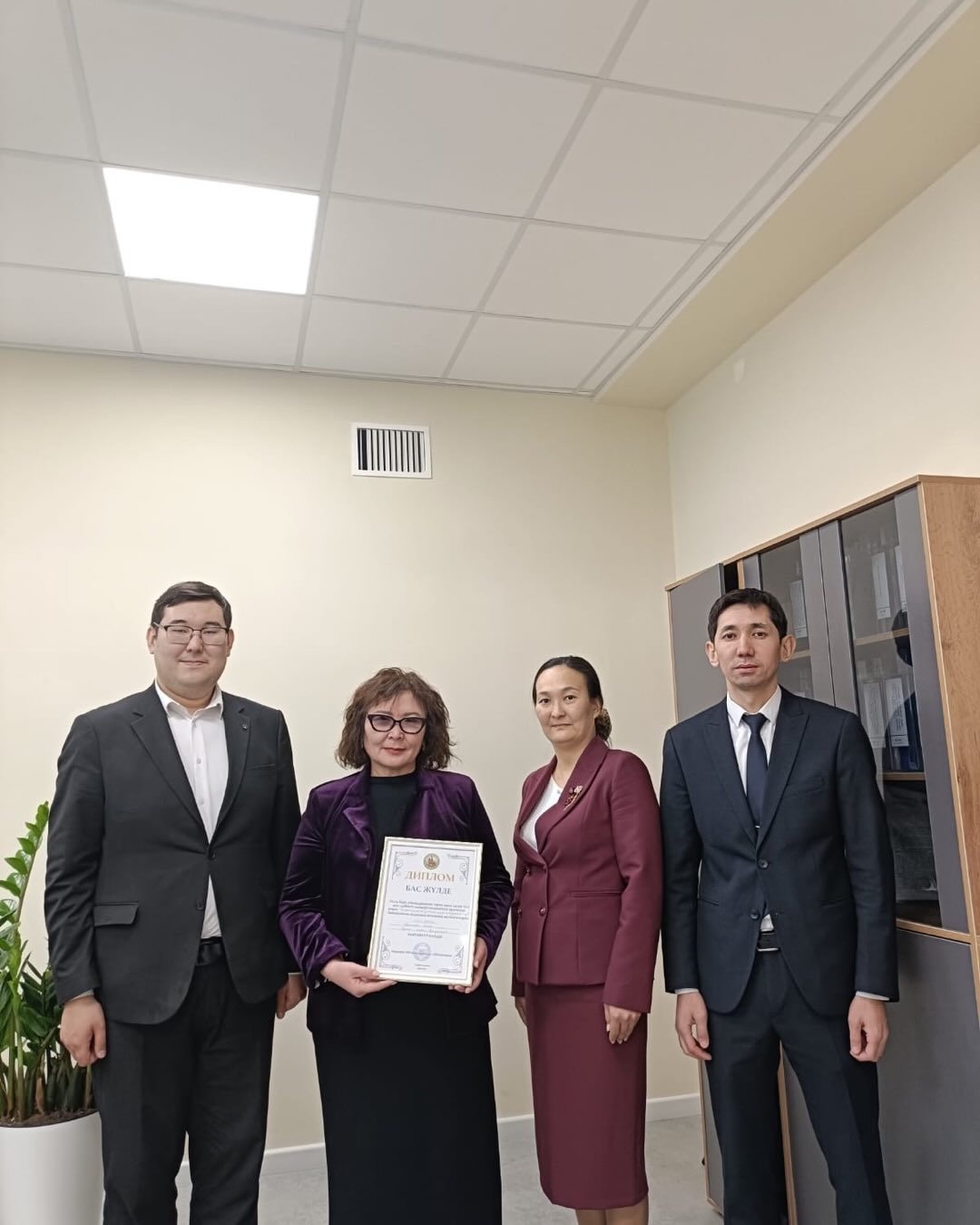 Наурызбай ауданында 12.03.26ж білім беру ұйымдарының тарих және қазақ тілі мен әдебиеті пәндері педагогтері арасында өткен “Алаш идеясы-ұлттық идея темірқазығы” байқауы